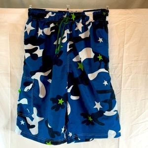 Hanalei Bay swim trunks boys 18. Blue, black & white camouflage. 100% polyester